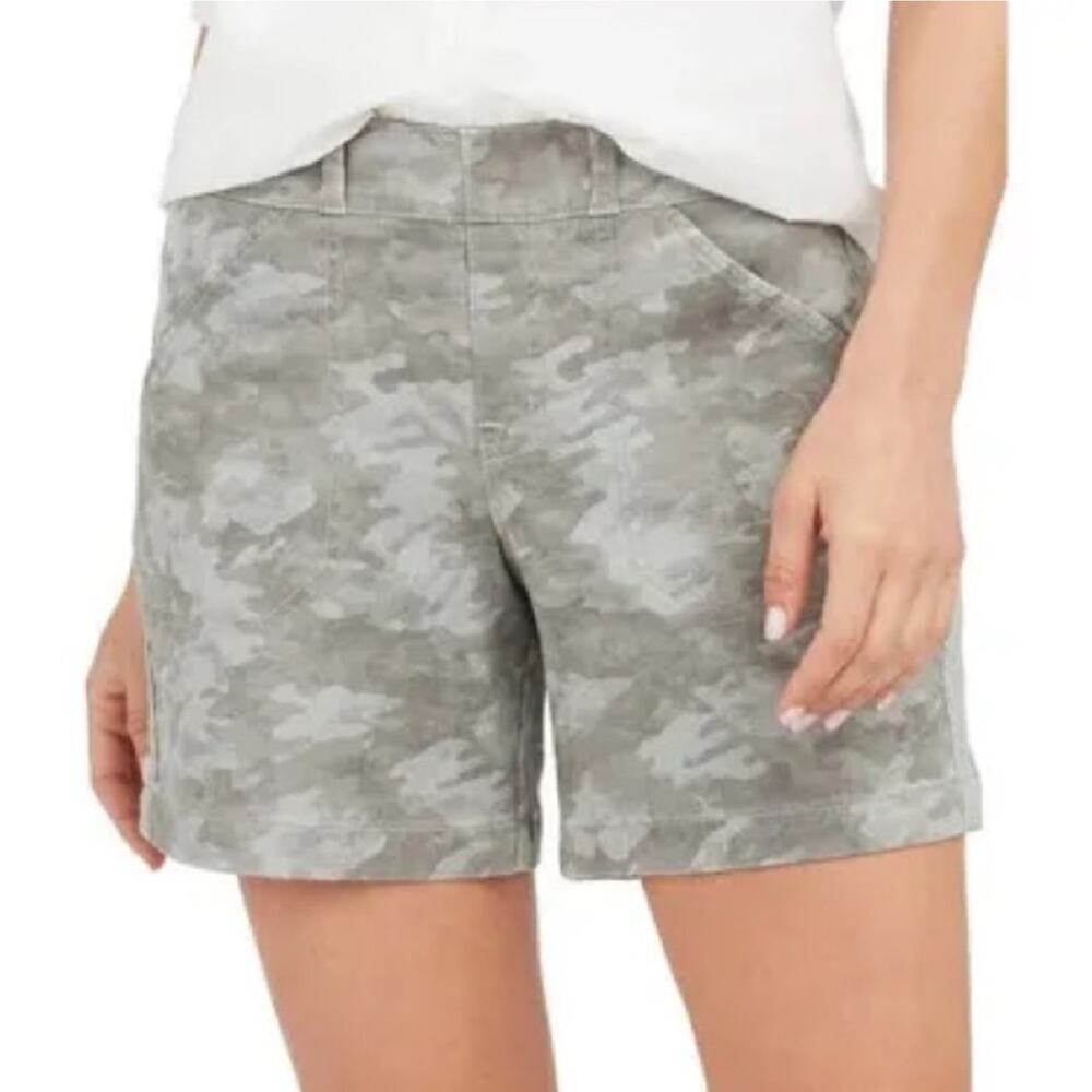 Spanx Shorts Womens XS Green Stretch Twill Camo Pull On Casual Shaping Smooth